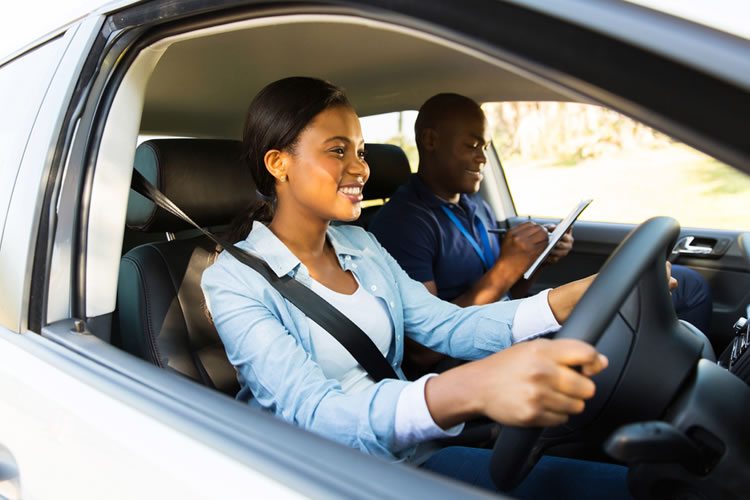 Common Mistakes to Avoid in Adult Driving Lessons